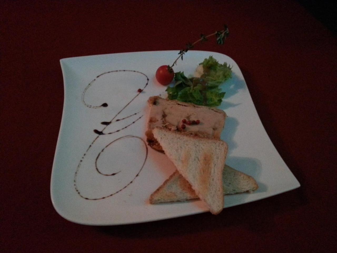 Hotel Restaurant Le Yeti เลรูส ภายนอก รูปภาพ