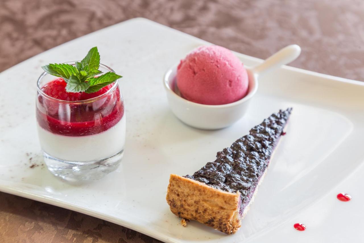 Hotel Restaurant Le Yeti เลรูส ภายนอก รูปภาพ